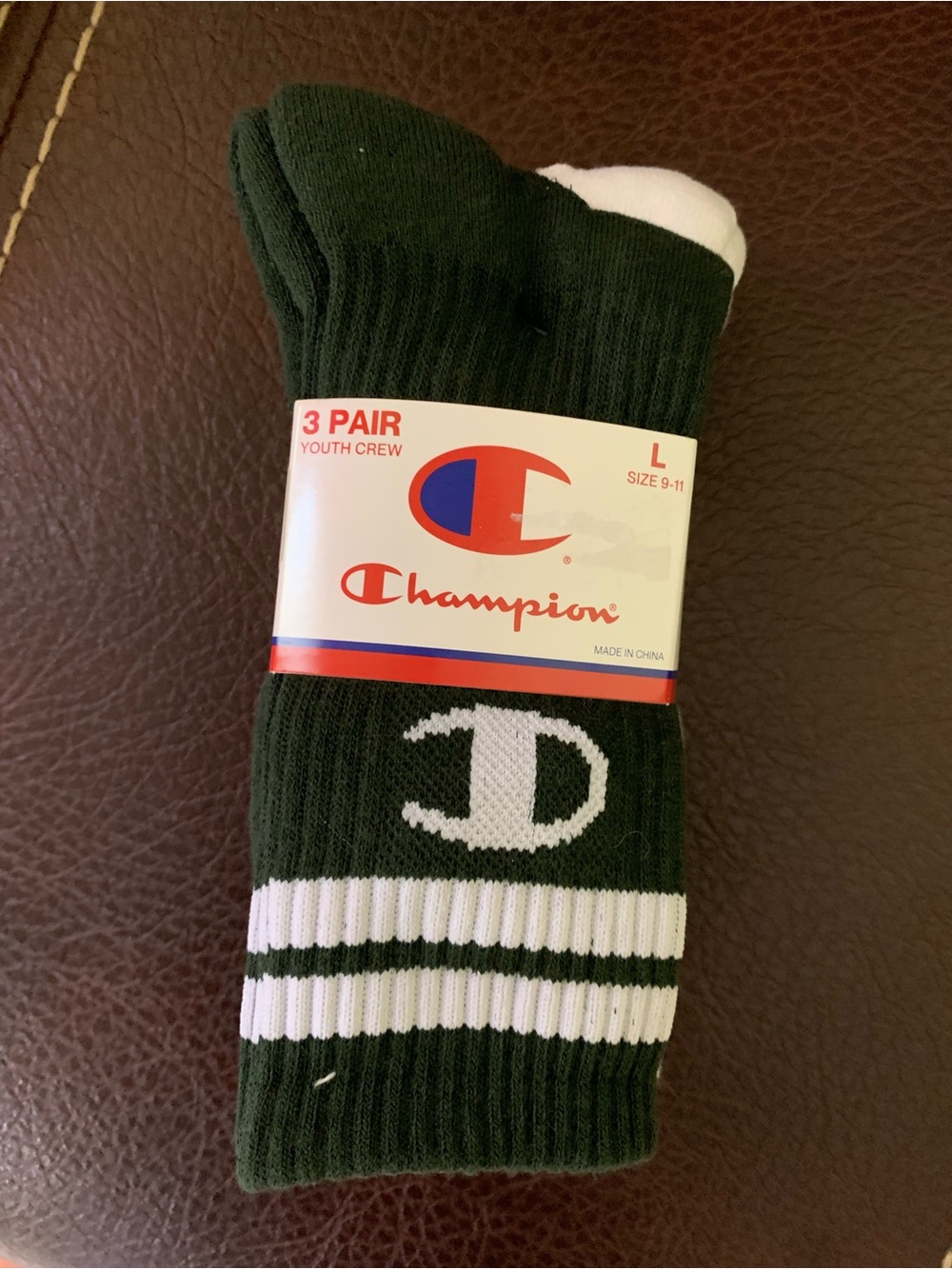 Champion NWT’s 3 pair youth crew socks size large; shoe size (5Y-7Y)